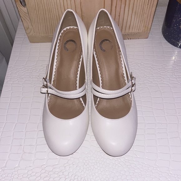 Mary Jane Round Toe Heels - Picture 10 of 11